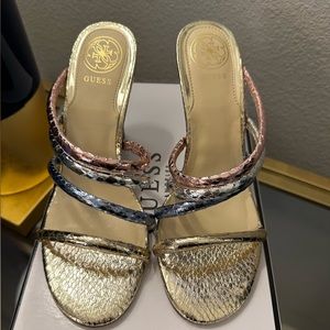 NEW GUESS FRANY WEDGE SANDALS WOMEN'S IN METALLIC MULTI SIZE 7.